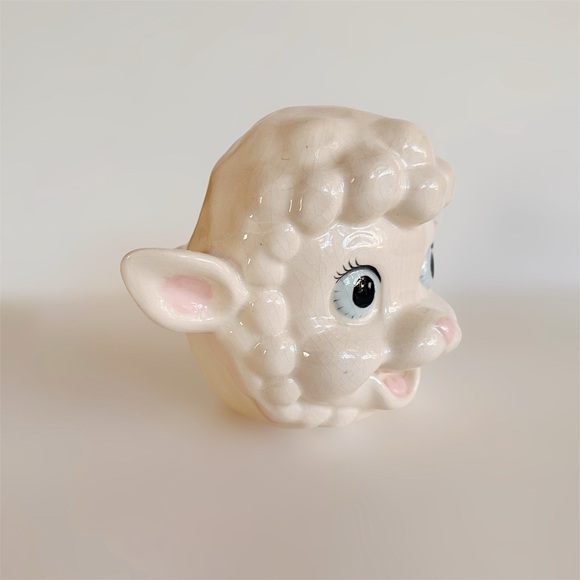 SOLD‼️‼️Vintage Cute Kitsch Baby Lamb Head Wall Pocket Vase Handmade - Picture 2 of 7